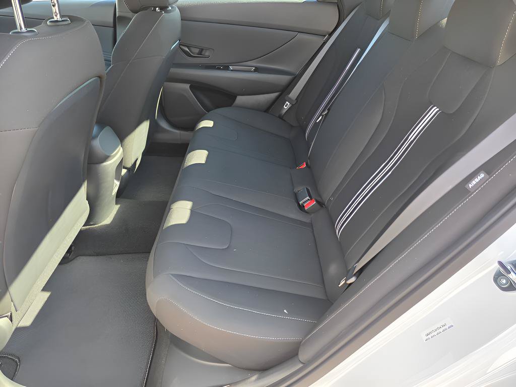 New 2026 Hyundai Elantra SEL FWD image 11