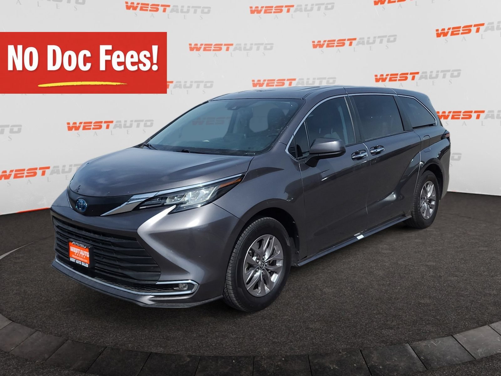 Used 2023 Toyota Sienna XLE