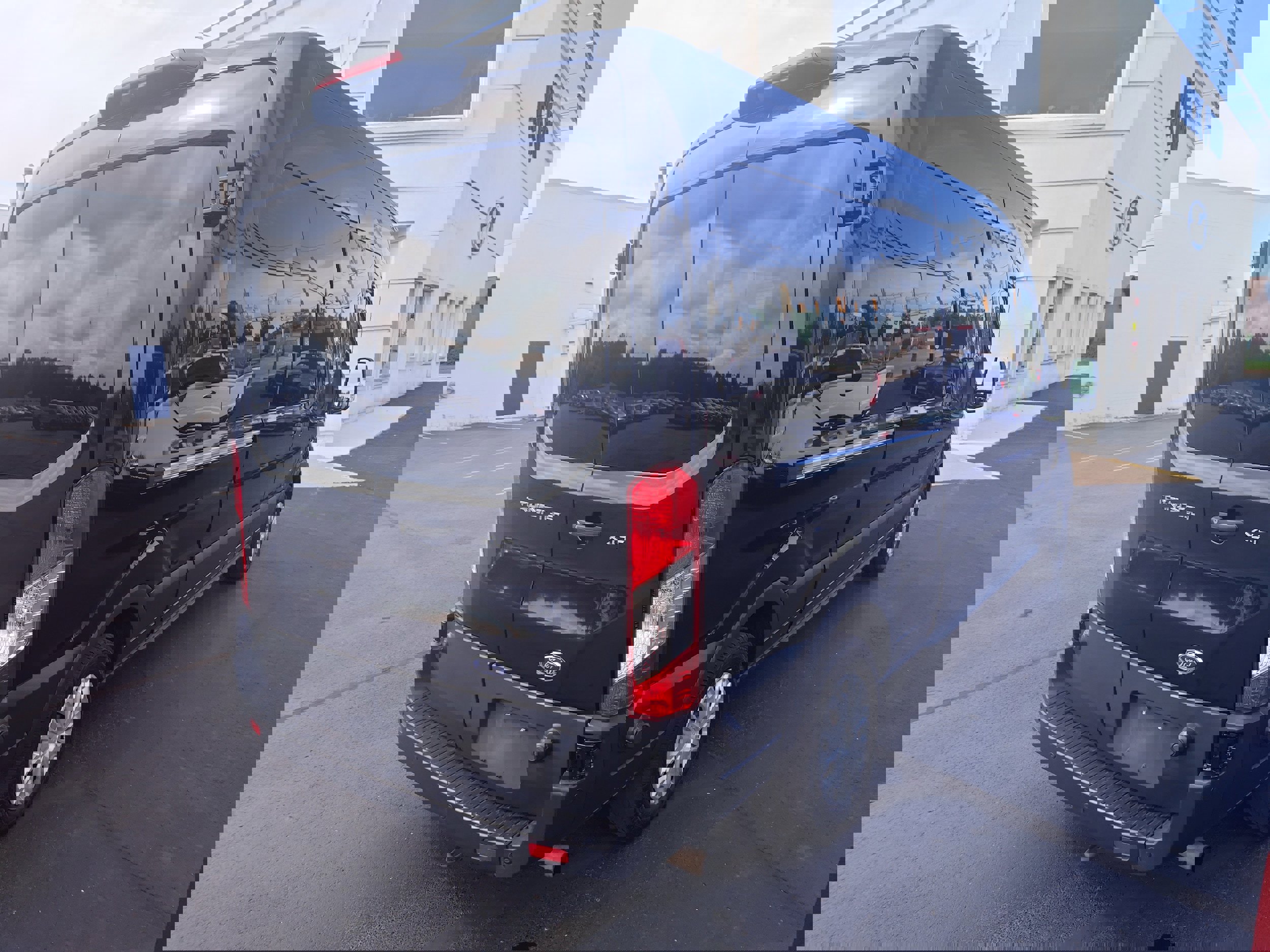 Used 2024 Ford Transit 350 XLT image 5