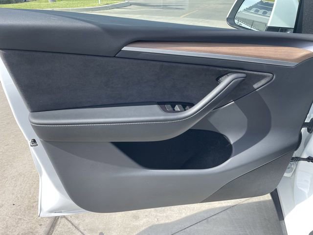 Used 2023 Tesla Model Y Long Range image 23