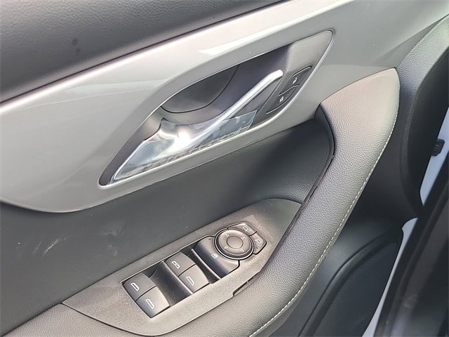 New 2025 Chevrolet Blazer LT w/ Midnight/Sport Edition image 15