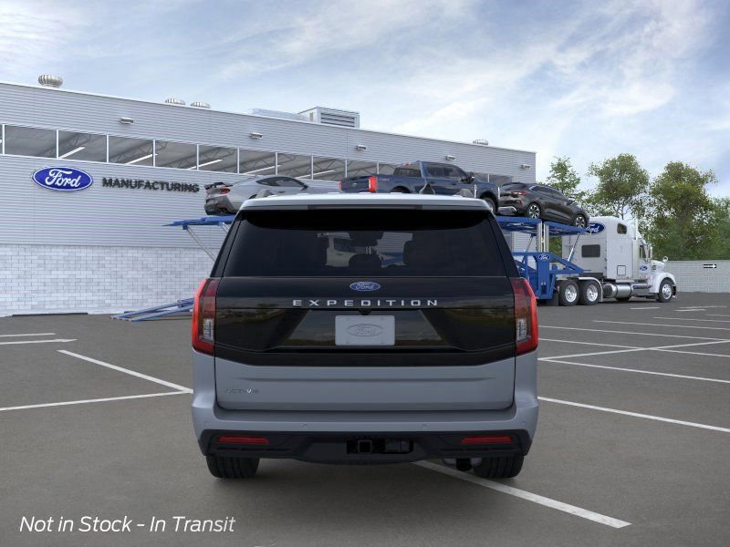 New 2026 Ford Expedition Active RWD image 5