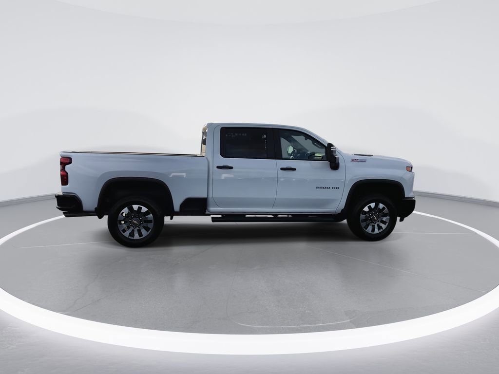 Used 2025 Chevrolet Silverado 2500 Custom w/ Custom Value Package image 9