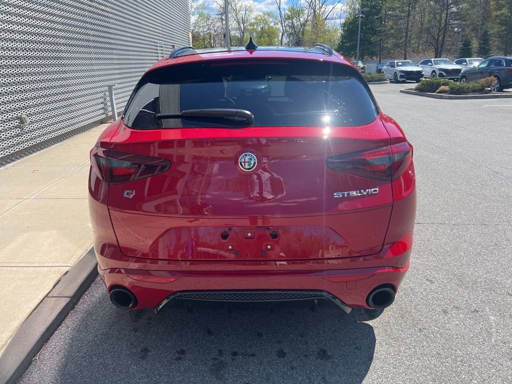 Used 2023 Alfa Romeo Stelvio Veloce AWD/4WD image 30