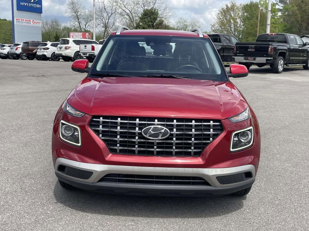 Used 2022 Hyundai Venue Limited image 7