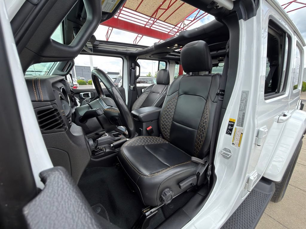 Used 2022 Jeep Wrangler Unlimited Sahara AWD/4WD image 14