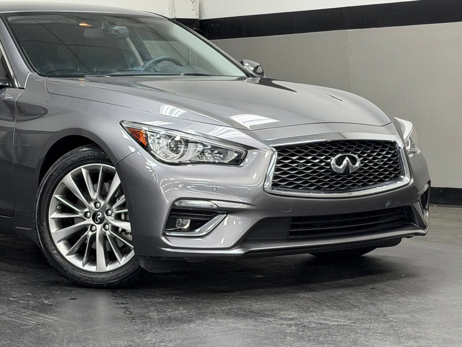 Used 2023 INFINITI Q50 Luxe w/ Cargo Package RWD image 4
