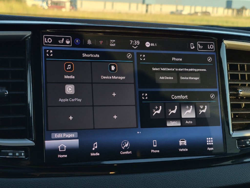 Used 2025 Chrysler Pacifica Select FWD image 25