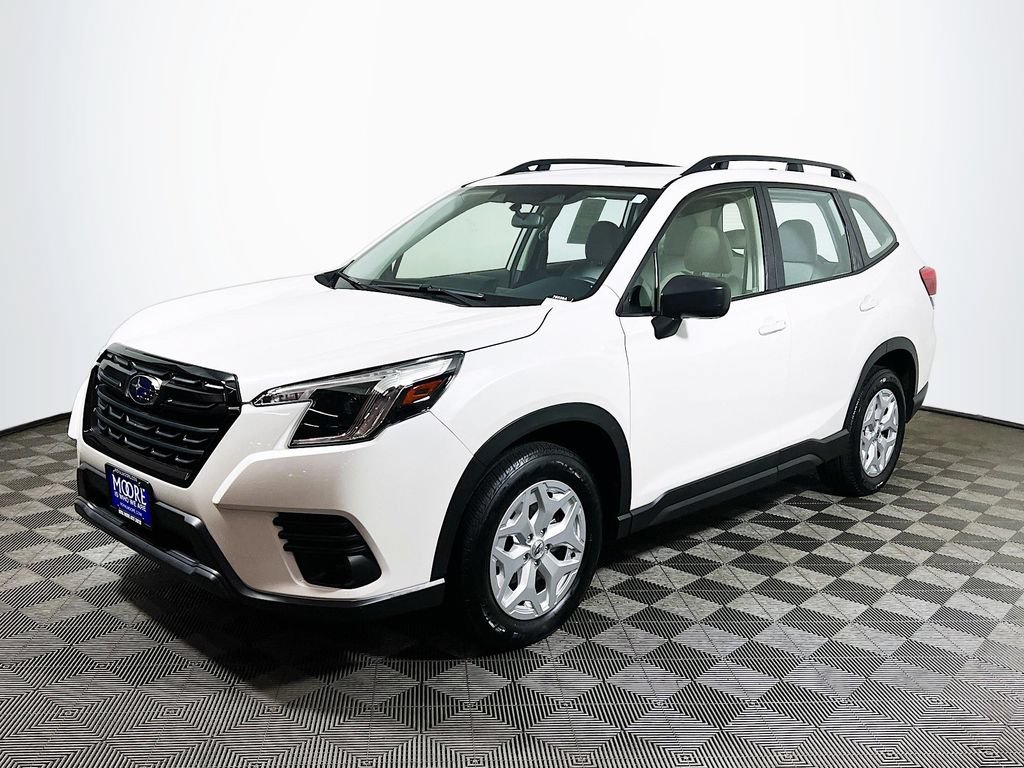 Used 2024 Subaru Forester AWD/4WD image 3