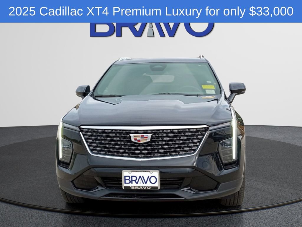Used 2025 Cadillac XT4 Premium Luxury image 2