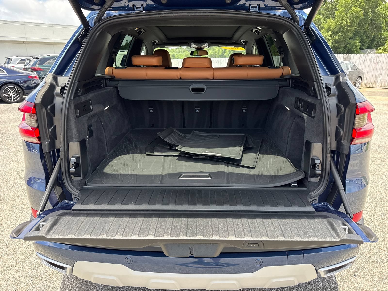 Used 2022 BMW X5 xDrive40i w/ Premium Package AWD/4WD image 33