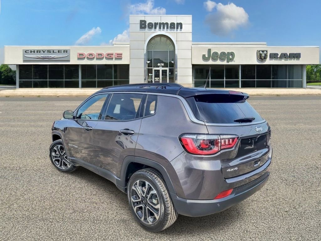 Used 2023 Jeep Compass Limited image 8