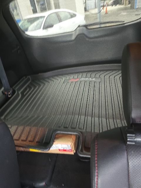 Used 2020 Honda Pilot Black Edition image 11