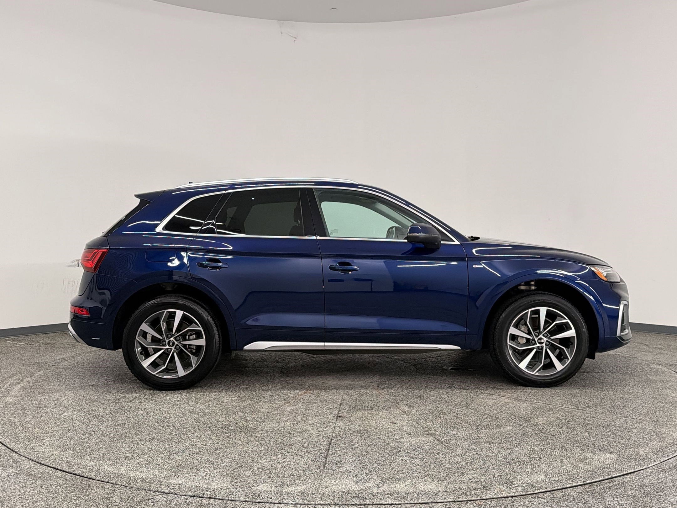 Used 2022 Audi Q5 2.0T Premium Plus w/ Premium Plus Package image 7