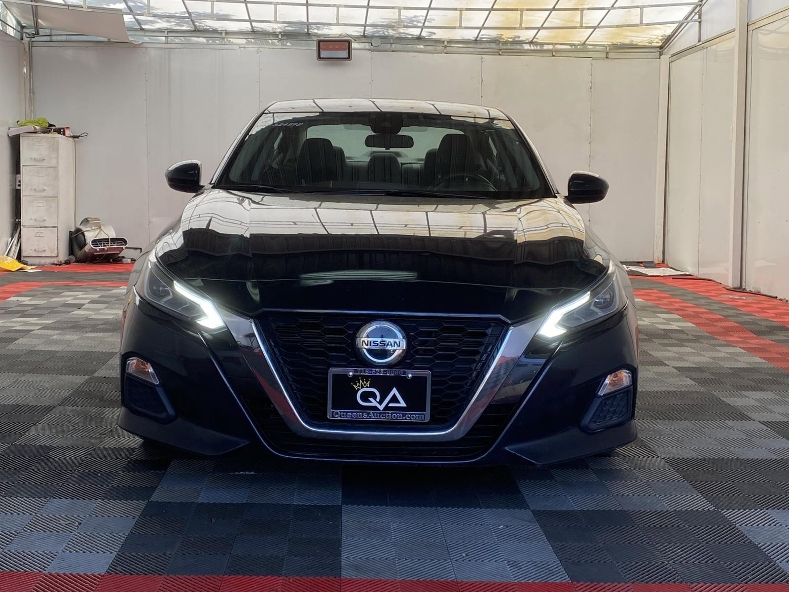 Used 2021 Nissan Altima 2.5 SV FWD image 2