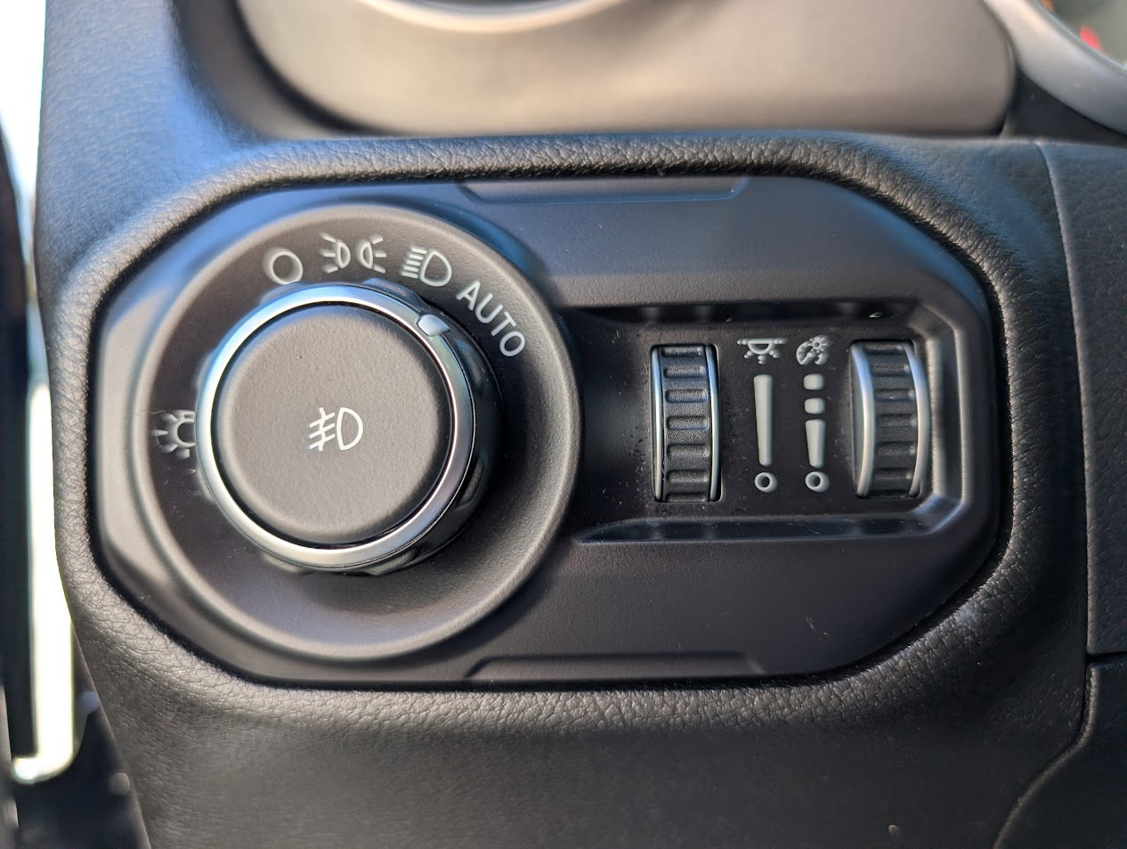 Used 2018 Jeep Wrangler Unlimited Sport S image 31