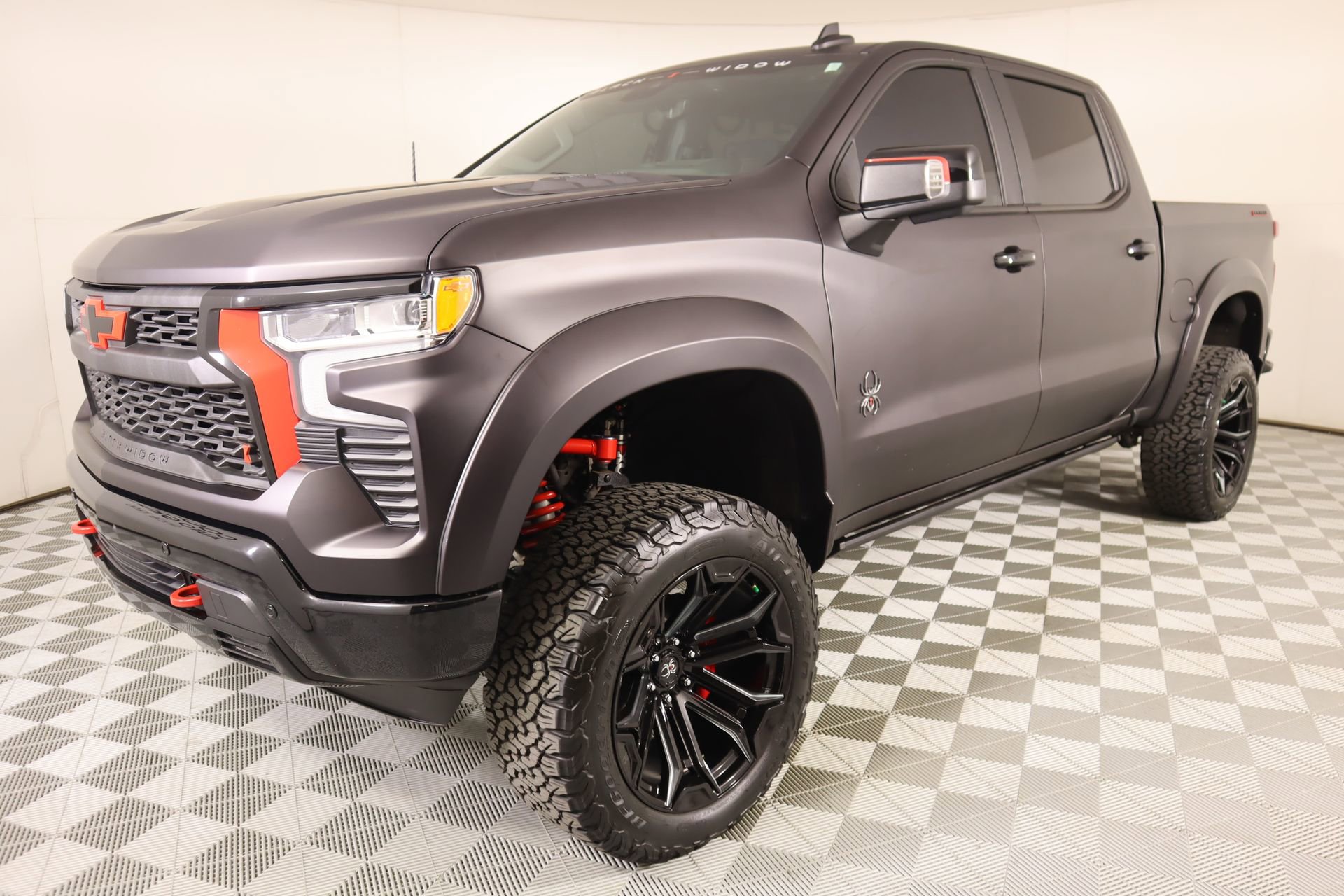 Used 2025 Chevrolet Silverado 1500 LTZ image 12