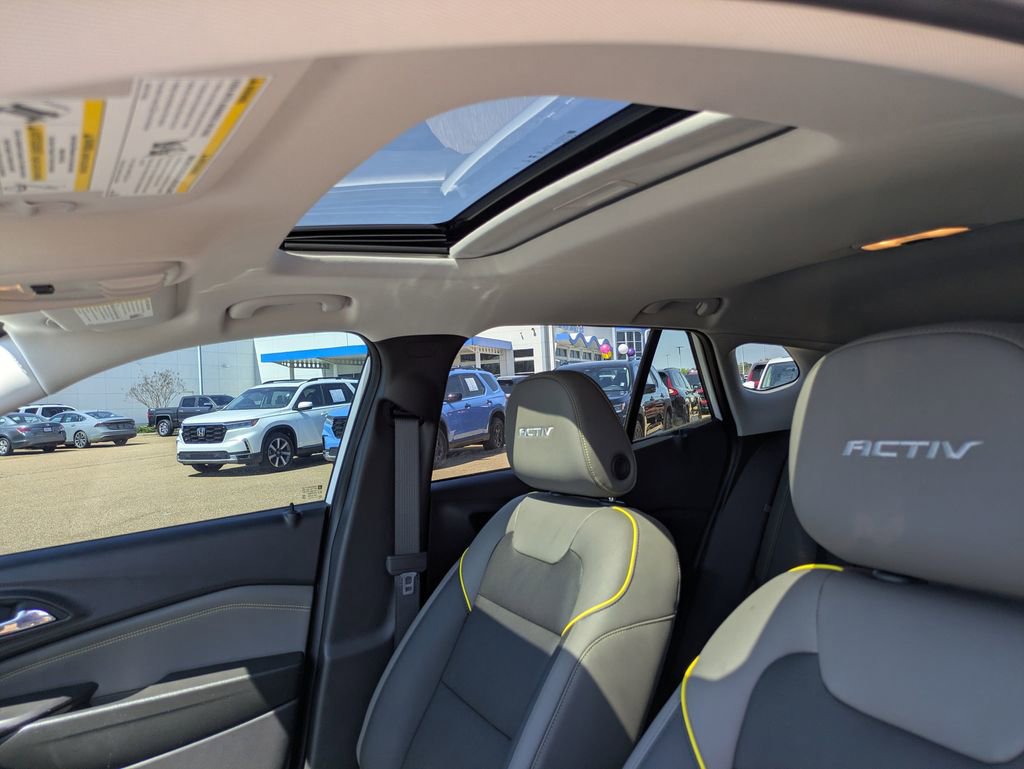 Used 2026 Chevrolet Trax ACTIV w/ Sunroof Package image 12