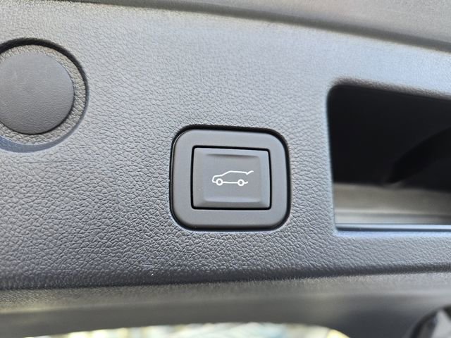 New 2026 GMC Terrain Denali w/ LPO, Floor Liner Package image 13