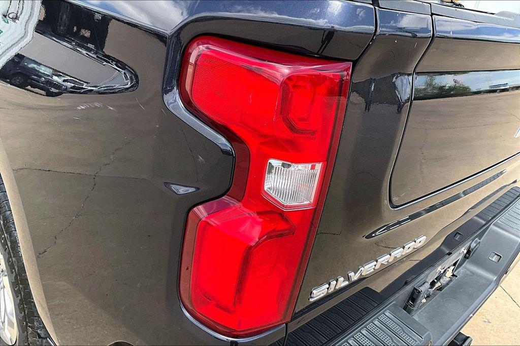 Used 2022 Chevrolet Silverado 1500 High Country w/ Z71 Off-Road Package AWD/4WD image 38