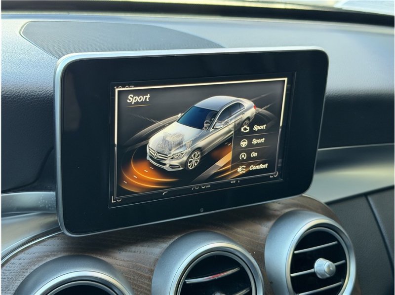 Used 2018 Mercedes-Benz C 300 Sedan image 47