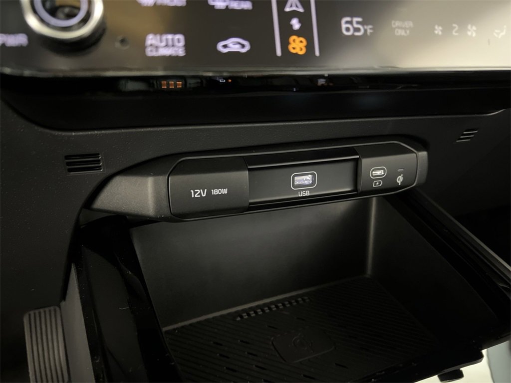 New 2026 Kia Niro EX image 34