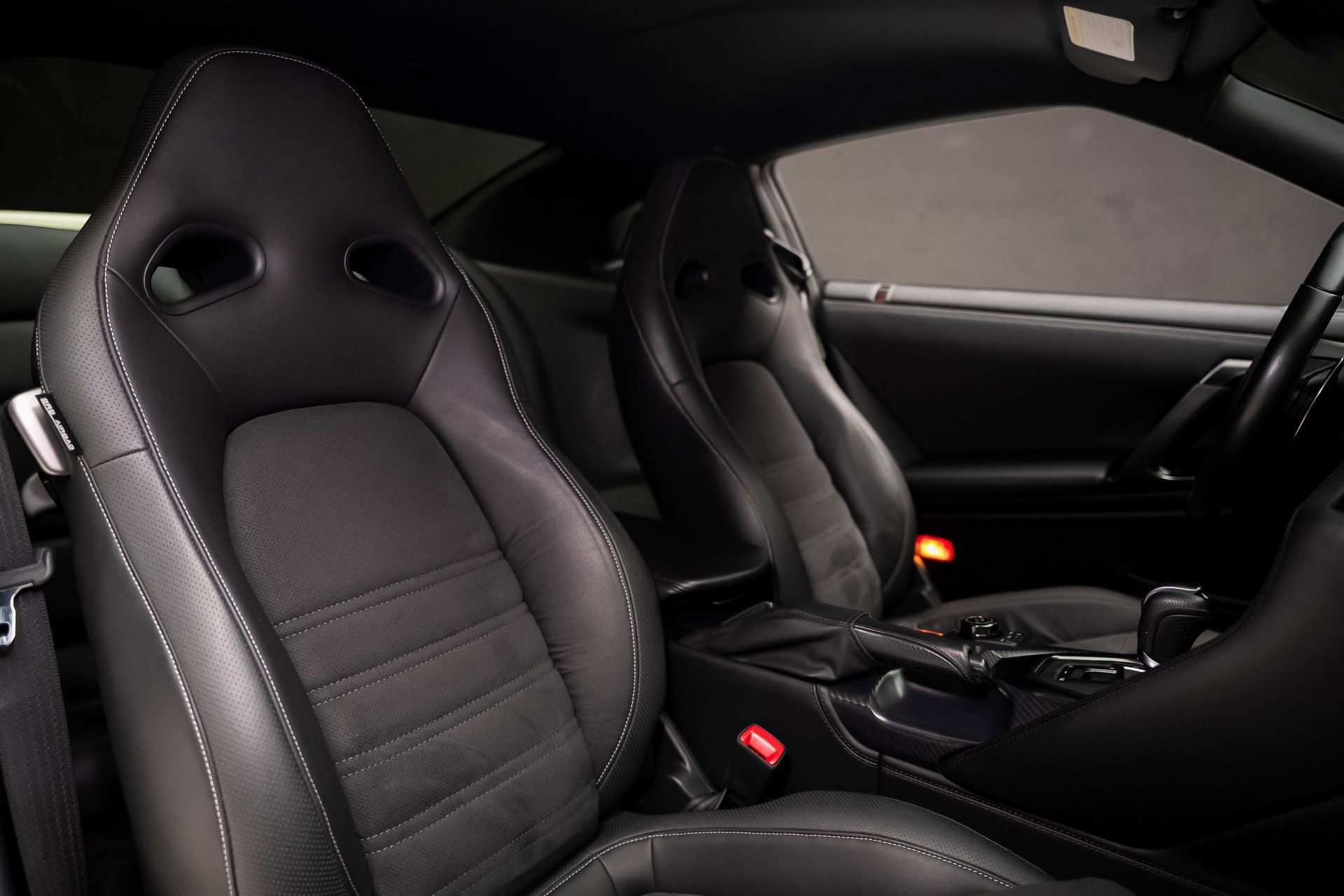 Used 2019 Nissan GT-R Premium AWD/4WD image 65