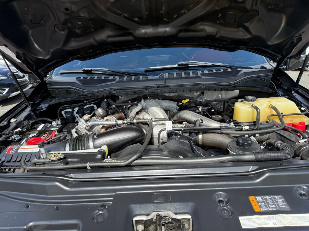 Used 2022 Ford F450 Platinum w/ FX4 Off-Road Package AWD/4WD image 36