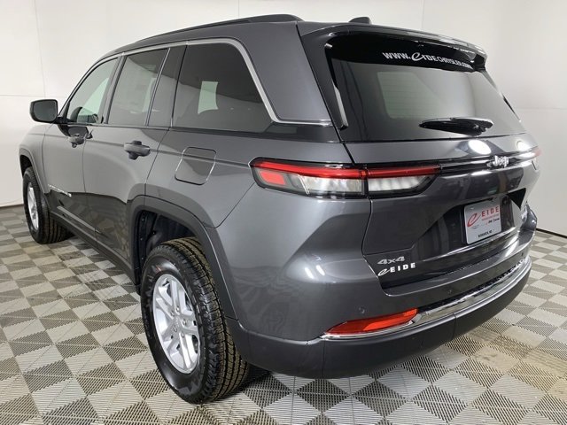 New 2025 Jeep Grand Cherokee Laredo w/ Luxury Tech Group I image 4