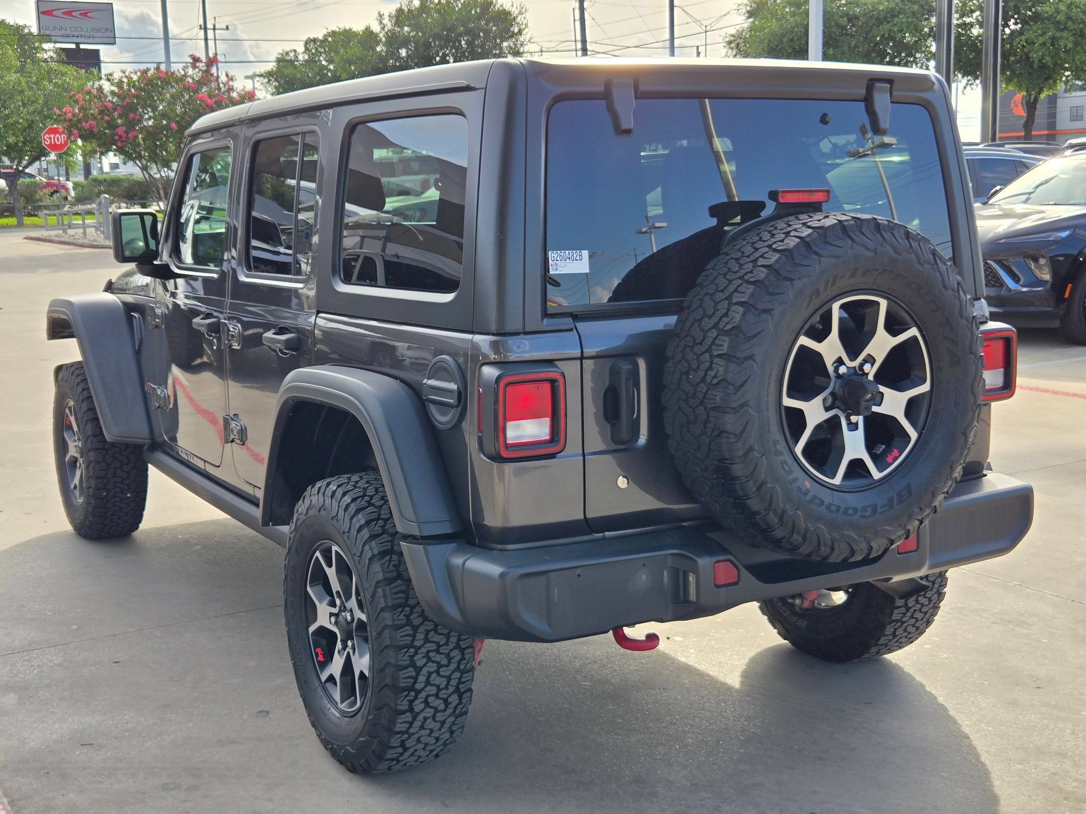 Used 2018 Jeep Wrangler Unlimited Rubicon AWD/4WD image 5
