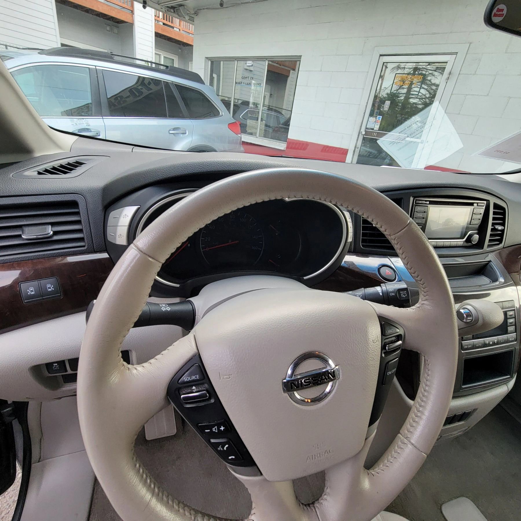 Used 2016 Nissan Quest SV image 12