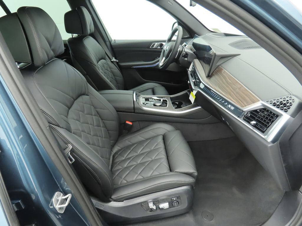 New 2026 BMW X5 xDrive50e w/ Climate Comfort Package AWD/4WD image 20