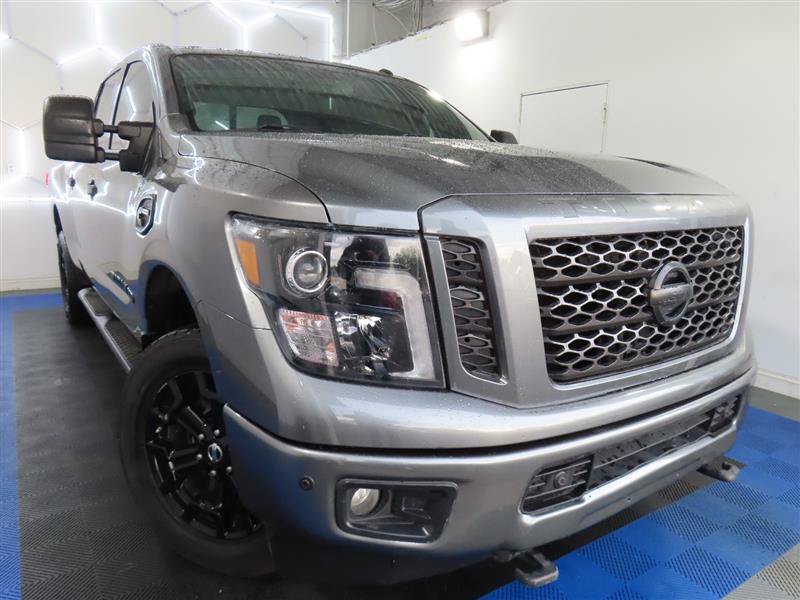 Used 2019 Nissan Titan SV w/ SV Convenience Package AWD/4WD image 2