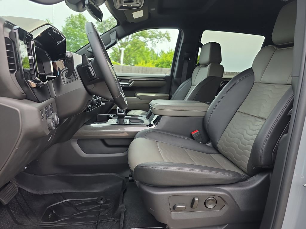 Used 2024 Chevrolet Silverado 1500 ZR2 AWD/4WD image 10