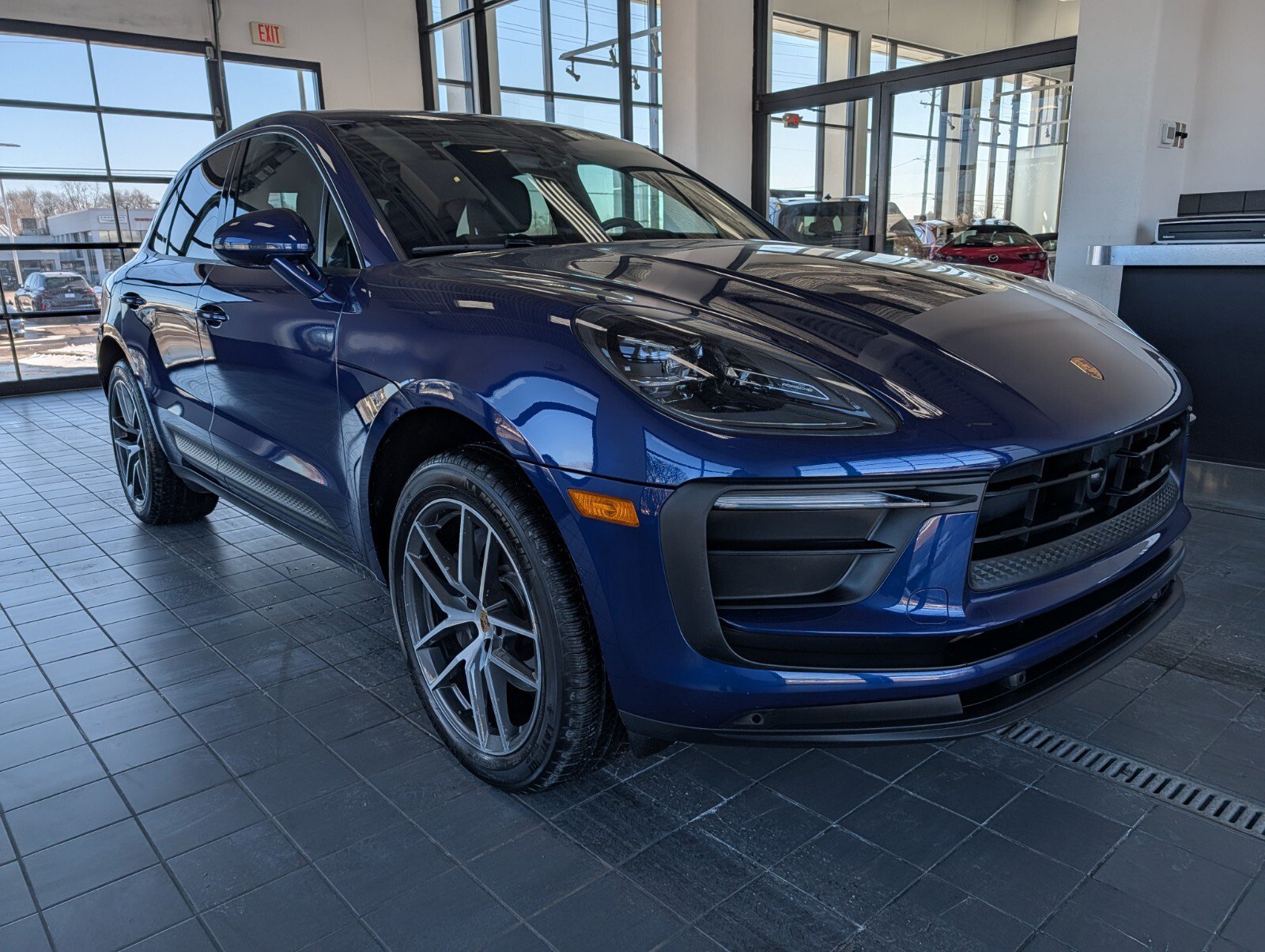 Used 2023 Porsche Macan Turbo AWD/4WD video 1
