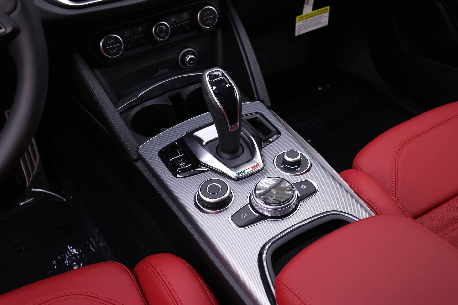 New 2026 Alfa Romeo Stelvio Sprint image 14