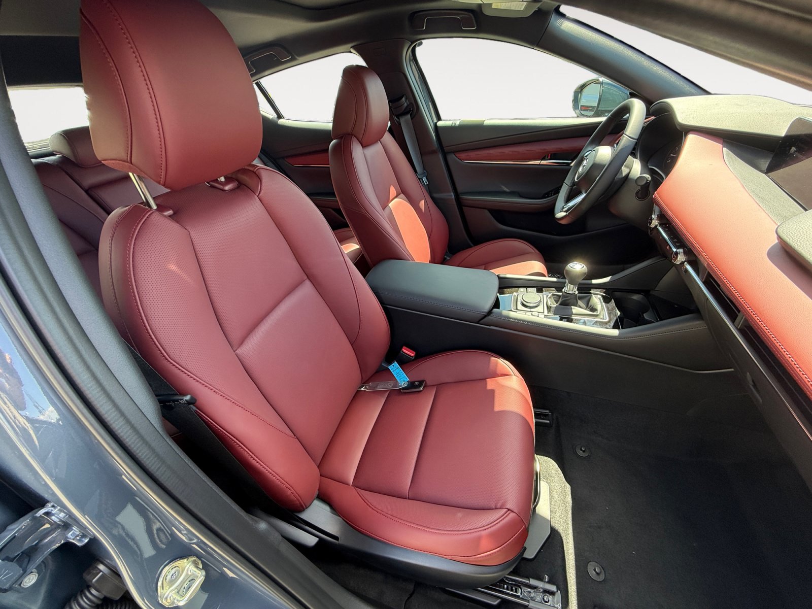 New 2026 MAZDA MAZDA3 2.5 S Hatchback w/ Premium Pkg FWD image 19