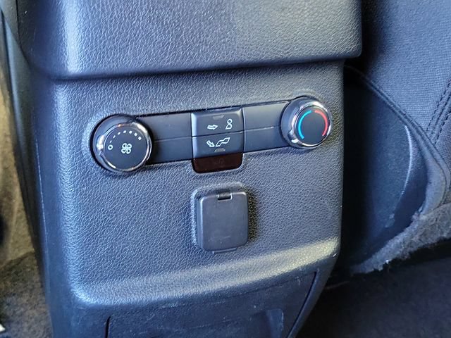 Used 2017 Ford Explorer XLT FWD image 13