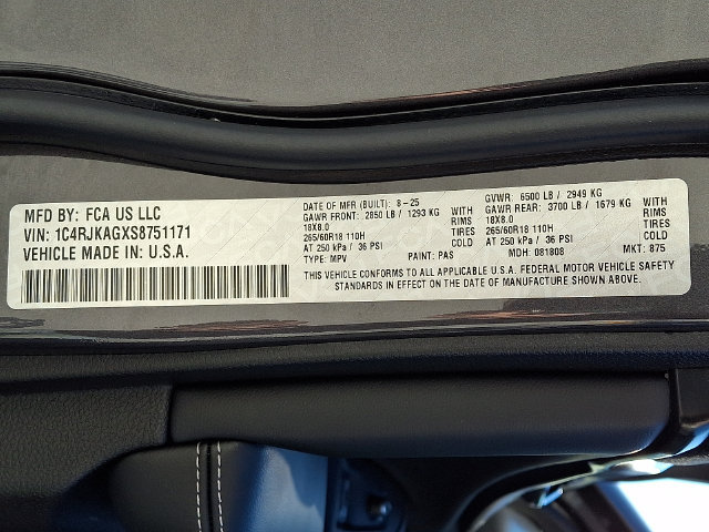 Used 2025 Jeep Grand Cherokee L Altitude AWD/4WD image 27