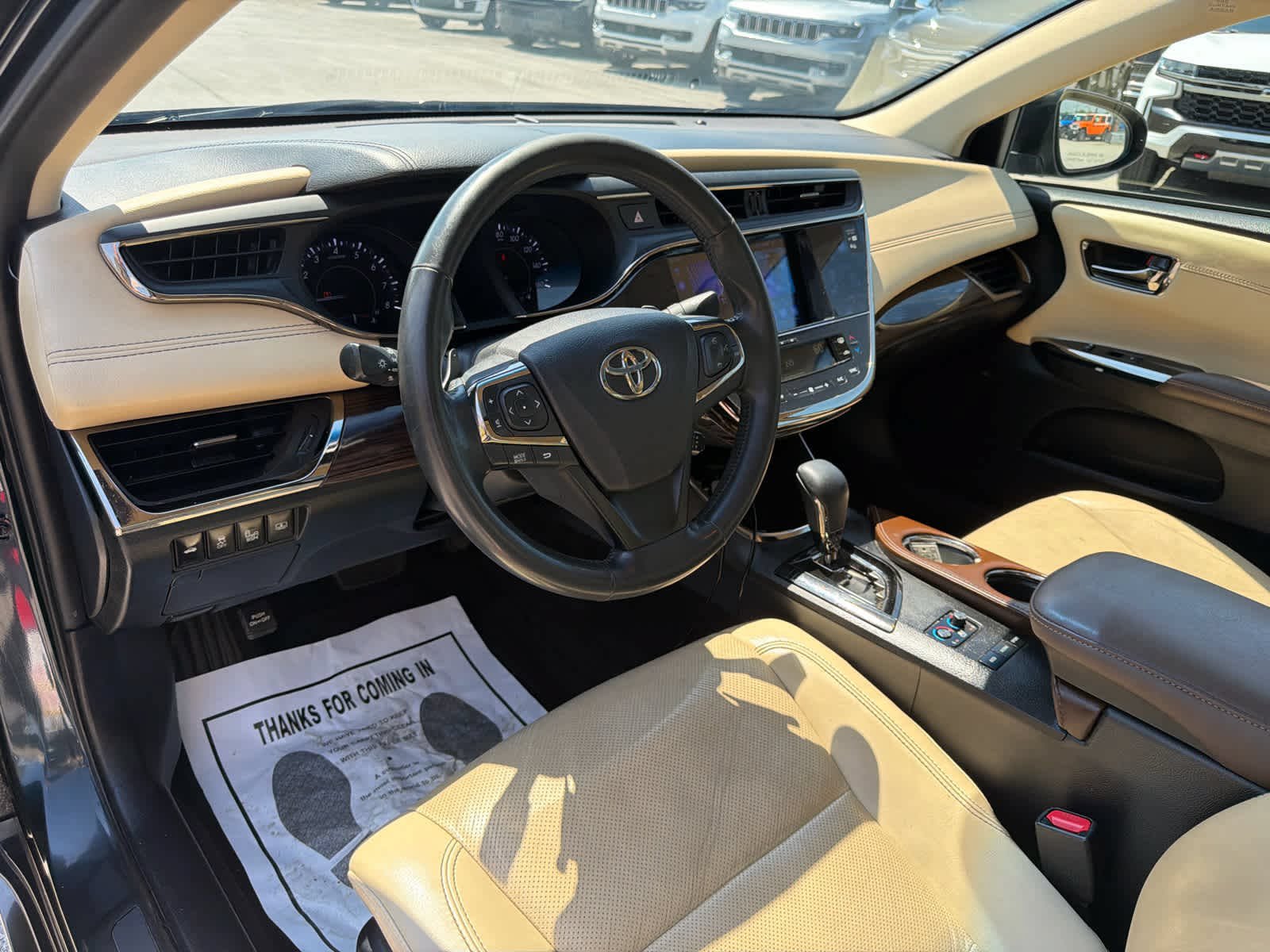 Used 2015 Toyota Avalon Limited FWD image 12