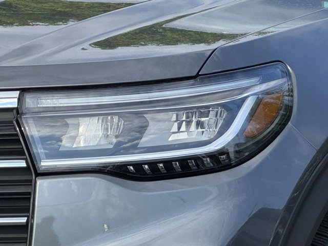 Used 2026 Ford Explorer Active AWD/4WD image 10