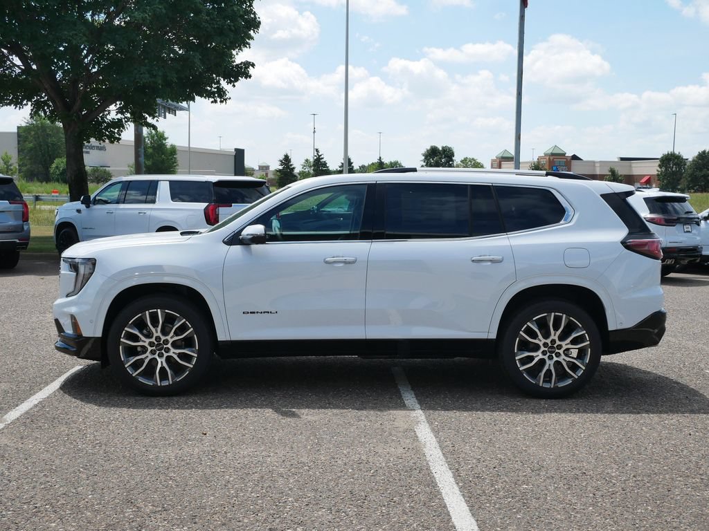 New 2026 GMC Acadia Denali Ultimate w/ LPO, Floor Liner Package AWD/4WD image 4