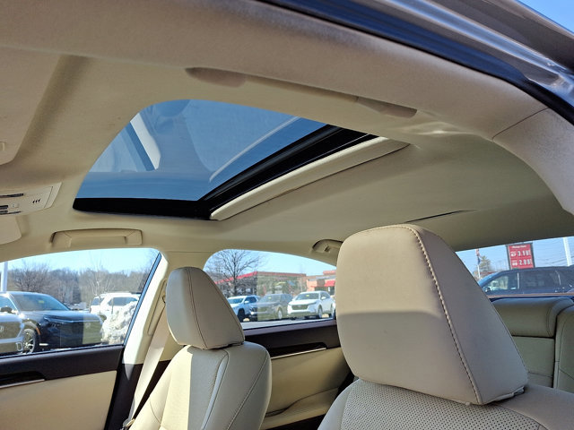 Used 2017 Lexus ES 350 w/ Navigation System Package image 14