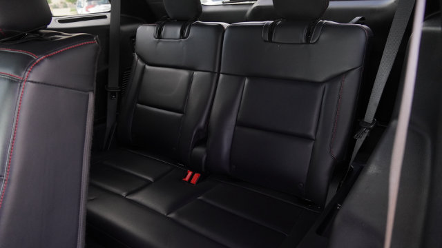 Used 2025 Ford Explorer ST-Line w/ ST-Line Street Pack AWD/4WD image 14