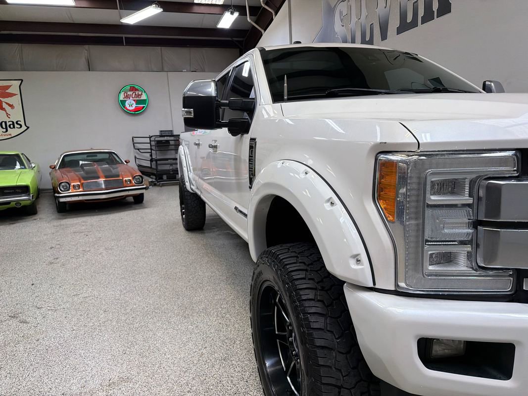 Used 2018 Ford F350 Platinum w/ Platinum Ultimate Package AWD/4WD image 39