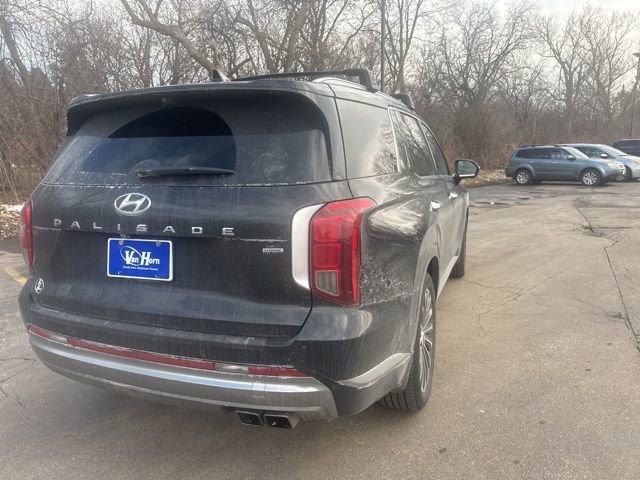 Used 2024 Hyundai Palisade Calligraphy image 5