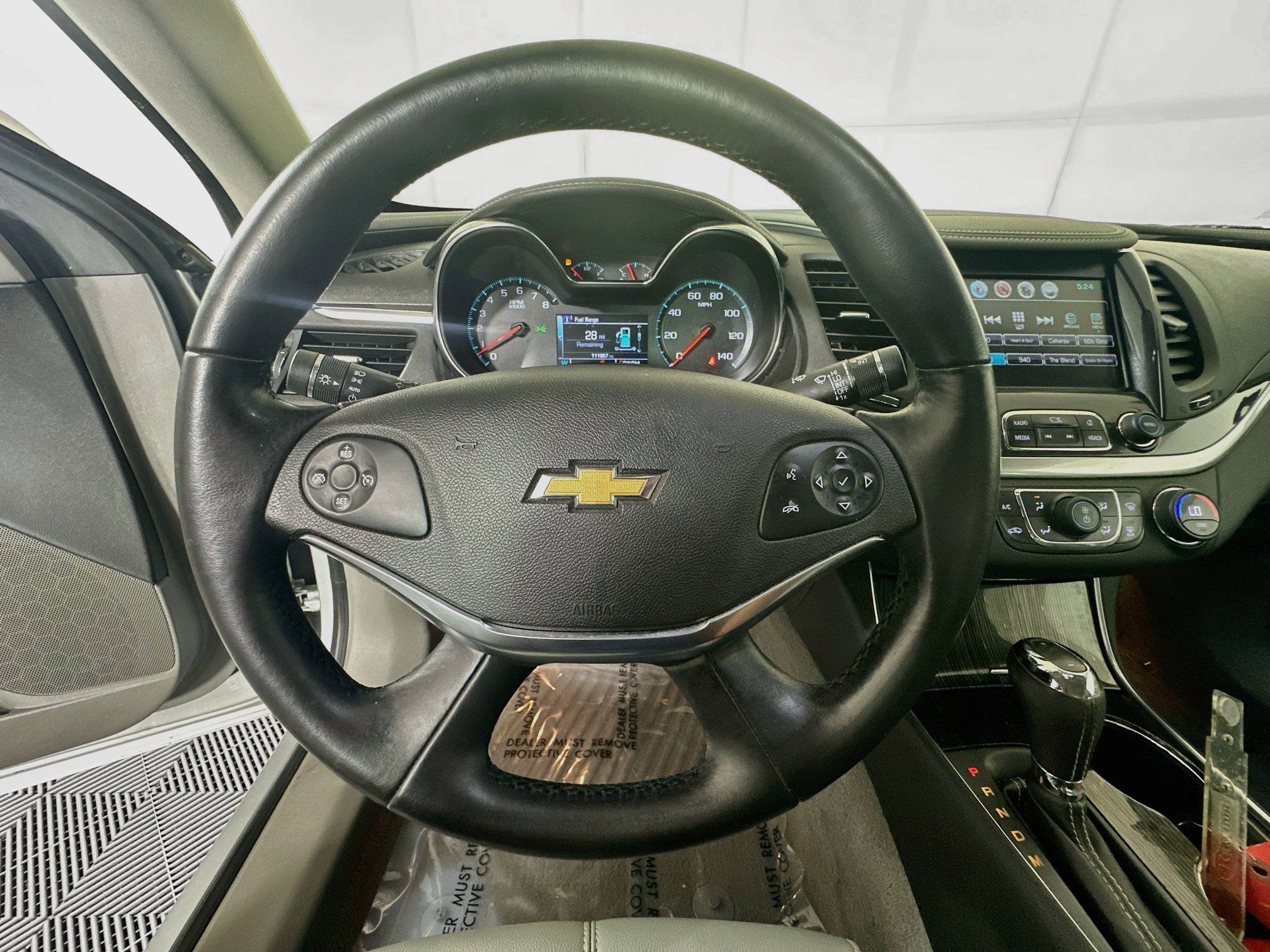 Used 2018 Chevrolet Impala LT FWD image 15