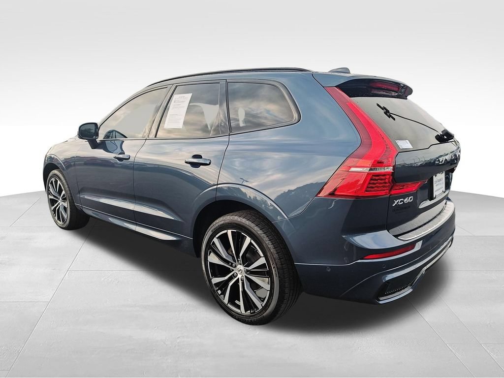 Used 2024 Volvo XC60 B5 Plus w/ Protection Package Premier AWD/4WD image 3