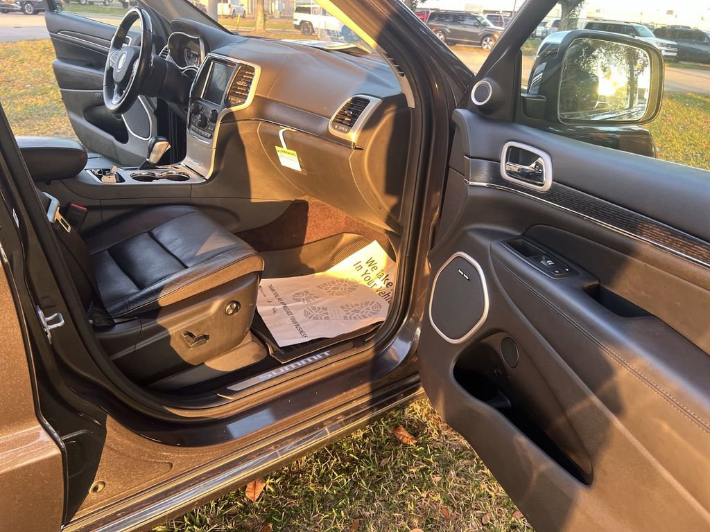 Used 2018 Jeep Grand Cherokee Summit image 25