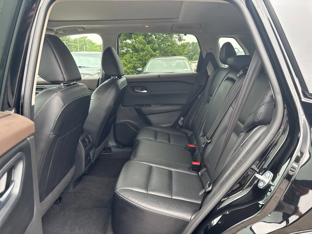 Certified 2023 Nissan Rogue SL w/ SL Premium Package AWD/4WD image 14